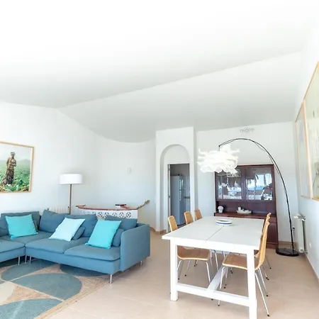 Coolhouses Algarve Luz: Stylish Townhouse With Private Patio Holiday home *