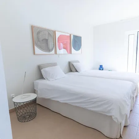 Coolhouses Algarve Luz: Stylish Townhouse With Private Patio