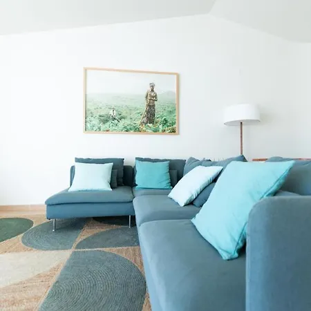 Coolhouses Algarve Luz: Stylish Townhouse With Private Patio