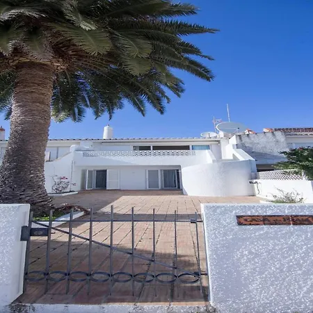 Coolhouses Algarve Luz: Stylish Townhouse With Private Patio *