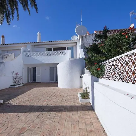 Coolhouses Algarve Luz: Stylish Townhouse With Private Patio Praia Da Luz