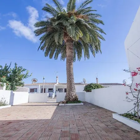 Coolhouses Algarve Luz: Stylish Townhouse With Private Patio Holiday home Praia Da Luz